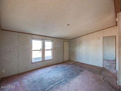 023-324566 - Great room (3)