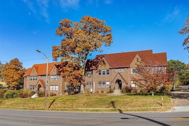 4341 Grand Ave unit 4, Des Moines, IA 50312 - photo 2