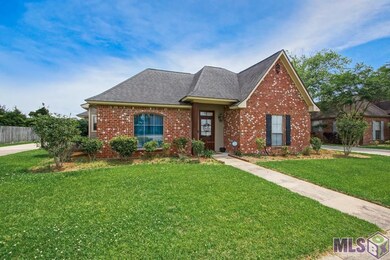 6218 Sandy Creek Ln, Zachary, LA 70791 - photo 2