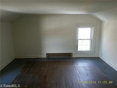 2nd Bedroom.