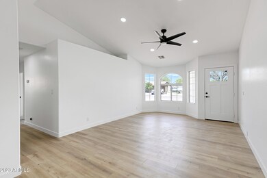 522 N 110th St-3