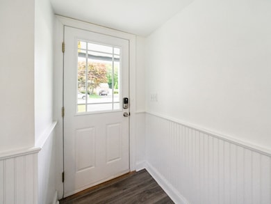 18 Brewster St, South Dartmouth, MA 02748 - photo 6