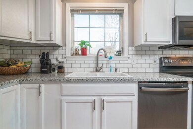 3 Oakland St, Saco, ME 04072 - photo 6