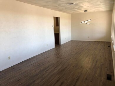 5602 Greenwood Dr, Farmington, NM 87402 - photo 2