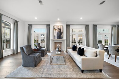 402 Egerton Crescent Dr, Houston, TX 77024 - photo 2