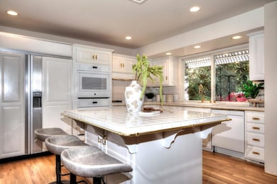LARGE KITCHEN WITH CENTER ISLAND