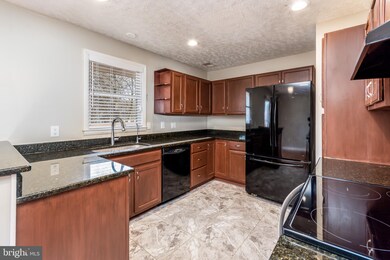 982 Saint Margarets Dr, Annapolis, MD 21409 - photo 7