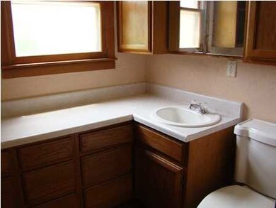 Full main floor bathroom