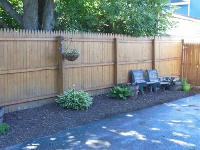 427 Manhattan Dr, Burlington, VT 05401 - photo 6