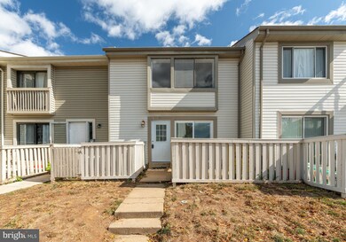 12863 Cara Dr unit 27, Woodbridge, VA 22192 - photo 2