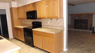 1802 Crescent Dr, Alamogordo, NM 88310 - photo 2