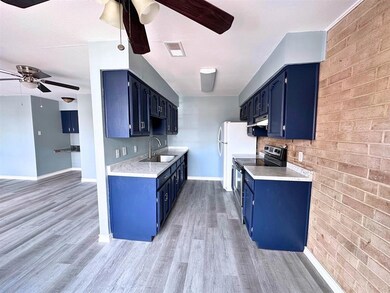 4902 Marcella Ave unit 120, Laredo, TX 78041 - photo 4