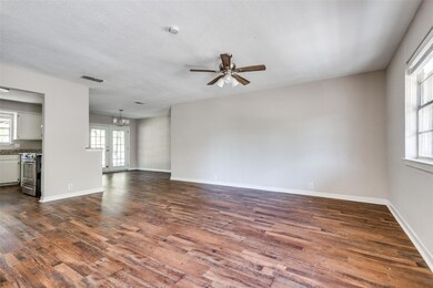 1821 S Lindsay St, Gainesville, TX 76240 - photo 7