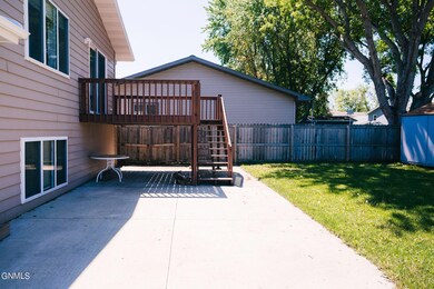 1519 8th Ave NE, Jamestown, ND 58401 - photo 3