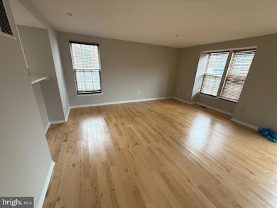 8916 Pembrook Woods, Laurel, MD 20723 - photo 2