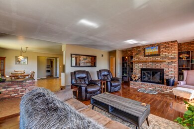 Living Room 4