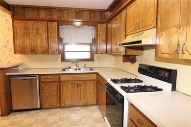 9907 W 55th St, Shawnee, KS 66203 - photo 7