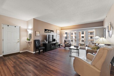 7841 W 157th St unit 208, Orland Park, IL 60462 - photo 2