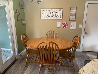 dining room<|>Public<|>