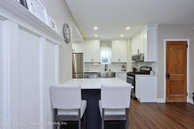 24 Amelia Ct, Staten Island, NY 10310 - photo 7