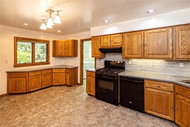 3641 W 38th St, Erie, PA 16506 - photo 6