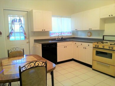 Great space to cook and dine.