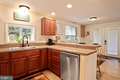 458 Windsong Rd, Harpers Ferry, WV 25425 - photo 4