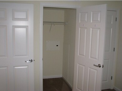 10 Sentinel Ct unit 304, Manchester, NH 03103 - photo 3