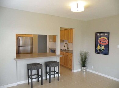 Dining, Breakfast Bar