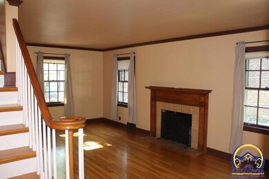 1212 SW Warren Ave, Topeka, KS 66604 - photo 2