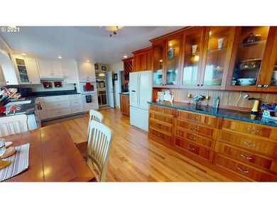 94017 Doyle Point Rd, Gold Beach, OR 97444 - photo 7