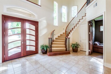Open and spacious, sweeping staircase