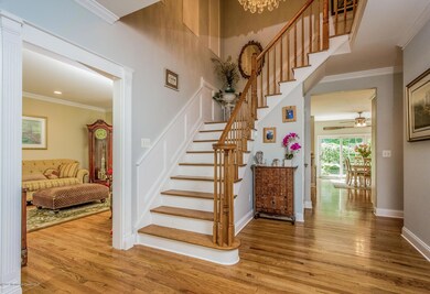 007-Foyer-1871351-medium