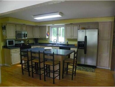 22 Woodland Dr, Townsend, MA 01469 - photo 2