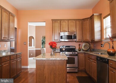 11085 Commanders Ln, White Plains, MD 20695 - photo 3