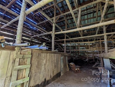 3703 Us Highway 19w, Burnsville, NC 28714 - photo 6