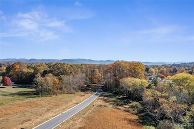 75 Scott Meadows Dr, Asheville, NC 28806 - photo 3