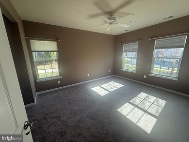 8470 Ice Crystal Dr unit B, Laurel, MD 20723 - photo 6