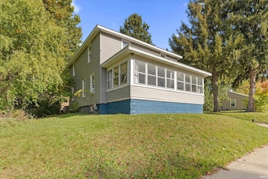 813 E Jefferson Ave, La Porte, IN 46350 - photo 2