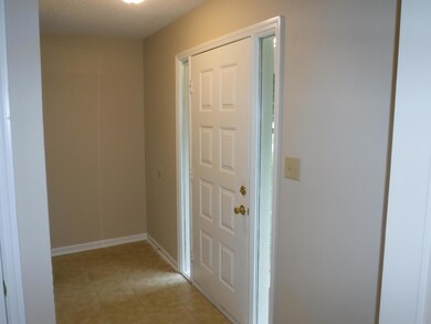 4x11 Front entrance foyer with cermic fl