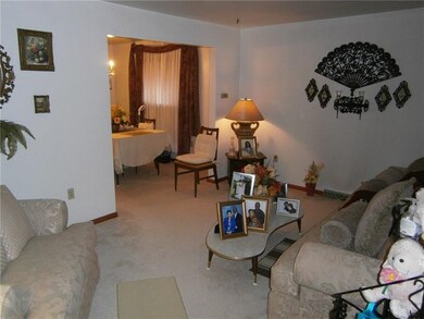 ANOTHER VIEW OF THE LIVINGROOM
