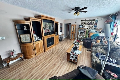 1268 N 7th St, Fort Dodge, IA 50501 - photo 3