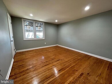522 S 3rd St, Darby, PA 19023 - photo 6