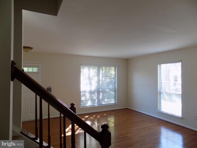 301 Bentley Ct, Stafford, VA 22554 - photo 2