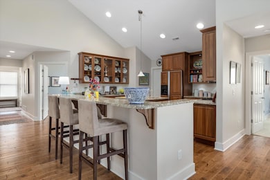 639 N 4th Ave - Open Kitchen