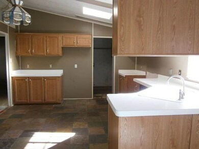 801 E Stratton, Show Low, AZ 85901 - photo 2