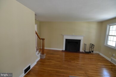 1401 Meridene Dr, Baltimore, MD 21239 - photo 5