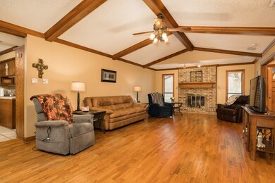 86 Robin Dr unit 350D, Alvin, TX 77511 - photo 4