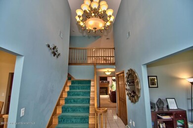 911 Parkview Rd, Moscow, PA 18444 - photo 4