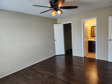 Main bedroom with walk-in closet.